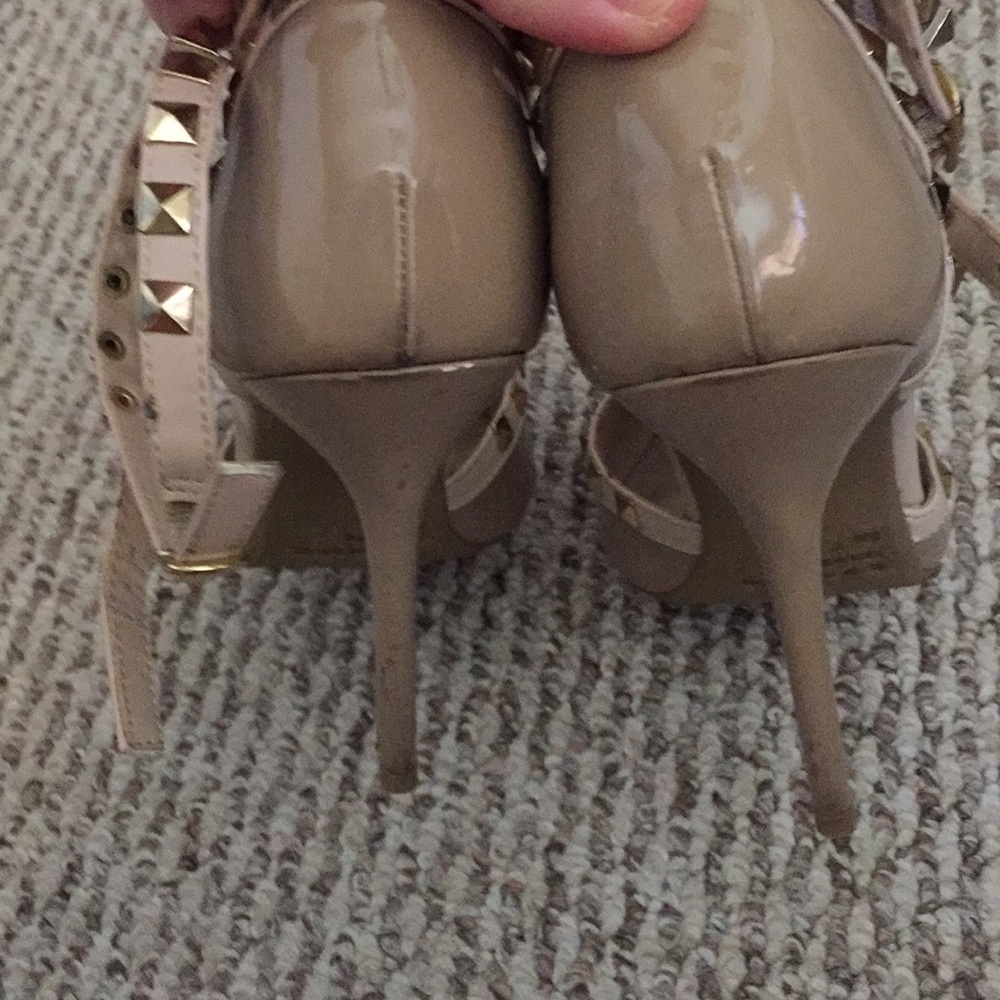Very good condition worn once Rock Studded Pumps 7 - Picture 4 of 7